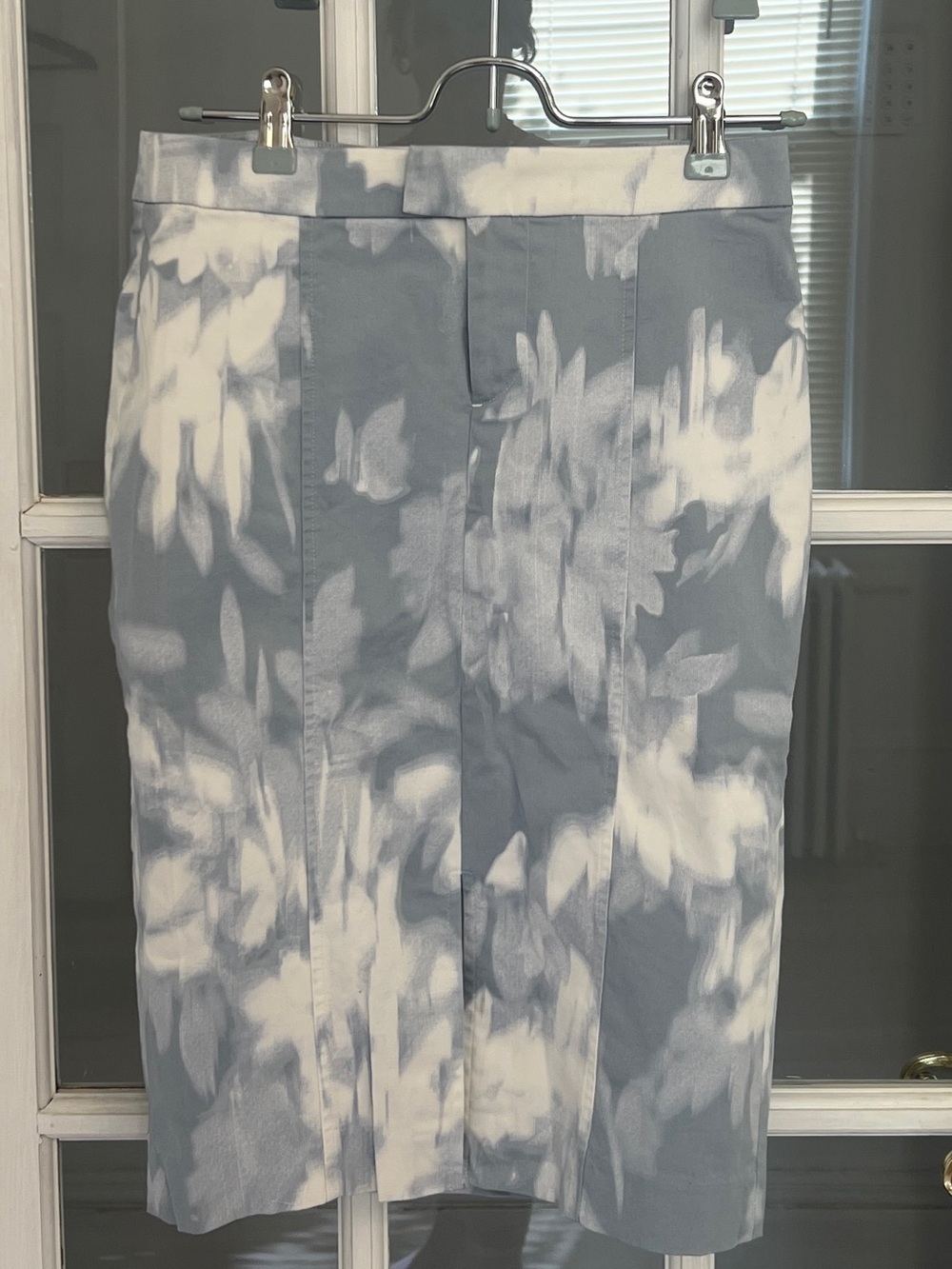 BANANA REPUBLIC Women's Light Blue & White Watercolor Floral Pencil Skirt Size 0